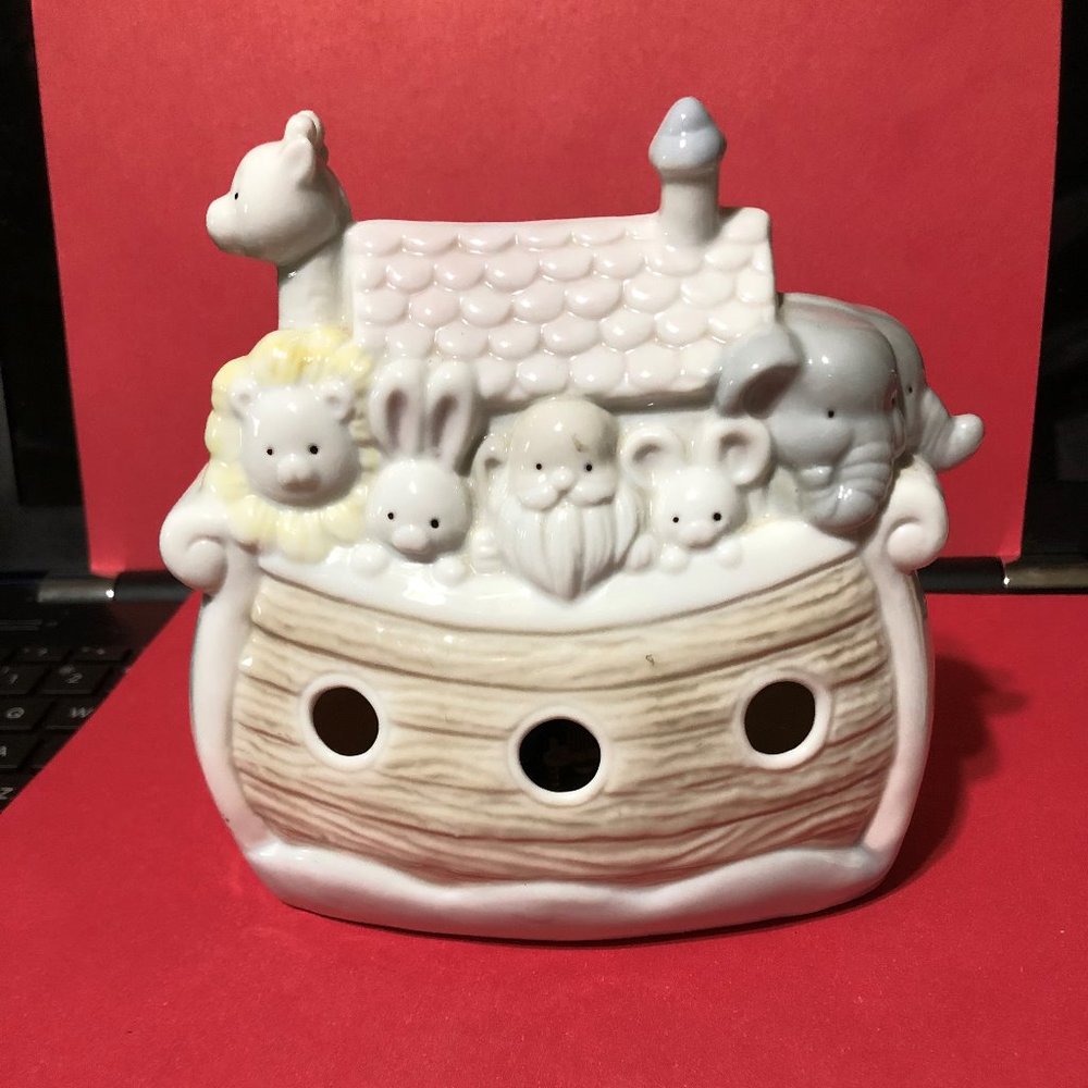 Vintage Noah's Ark Music Box